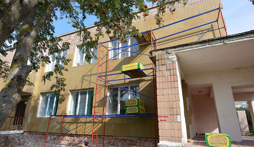 Капітальний ремонт і утеплення фасаду дитсадку «Калинонька» у місті Збараж Тернопільської області